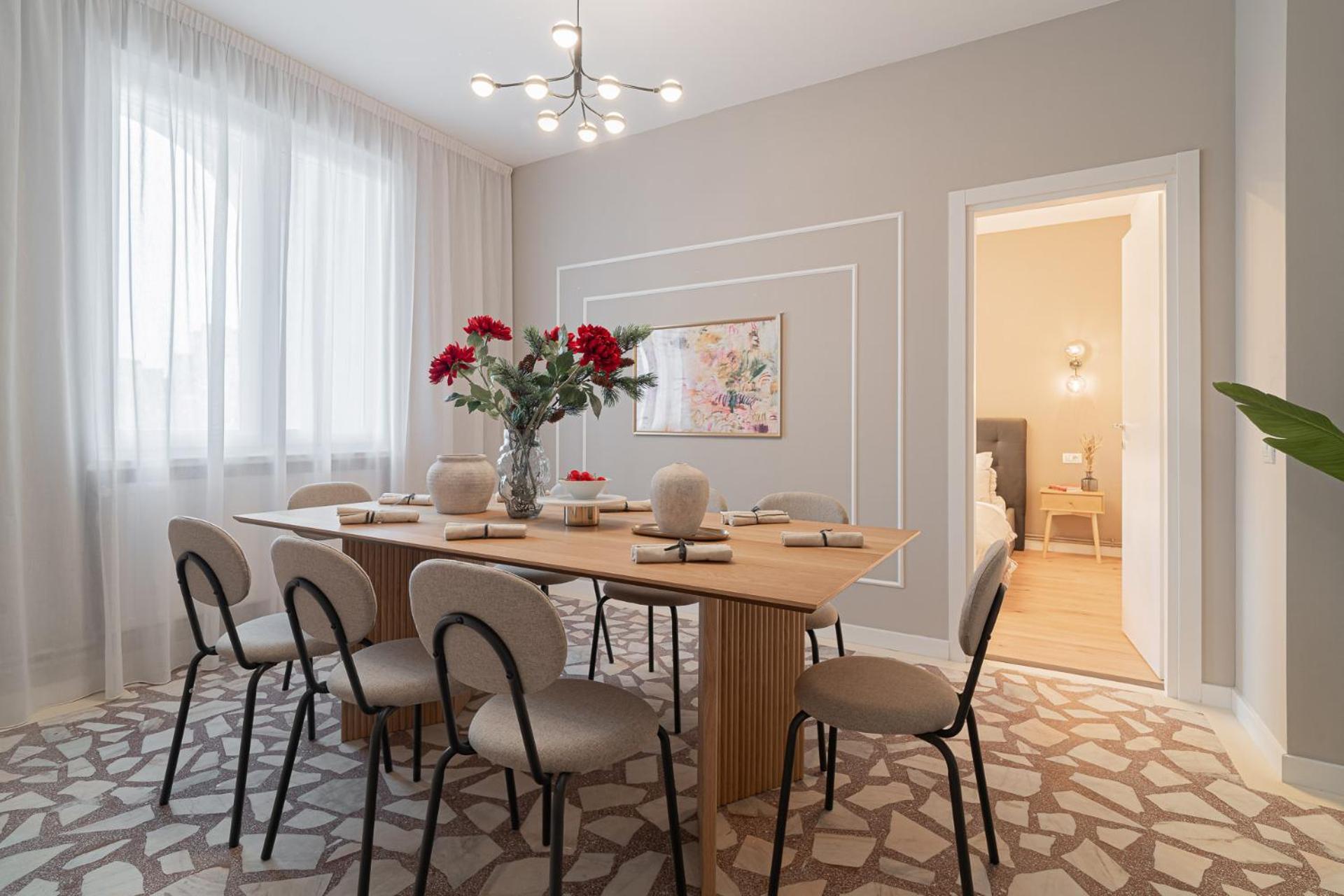 Loggia & Luxe 5br Penthouse In Universitatii Area