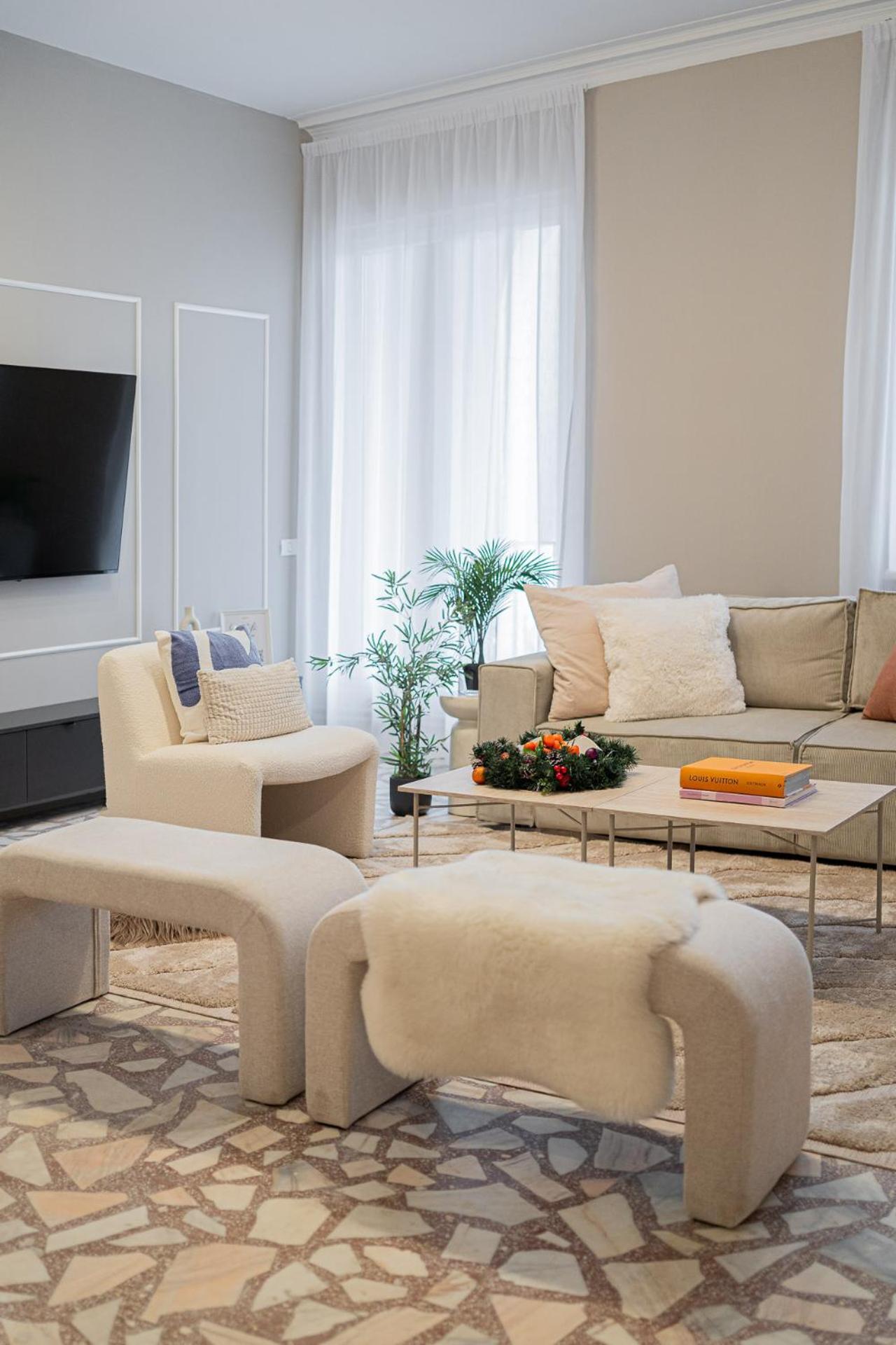 Loggia & Luxe 5br Penthouse In Universitatii Area * Bucarest