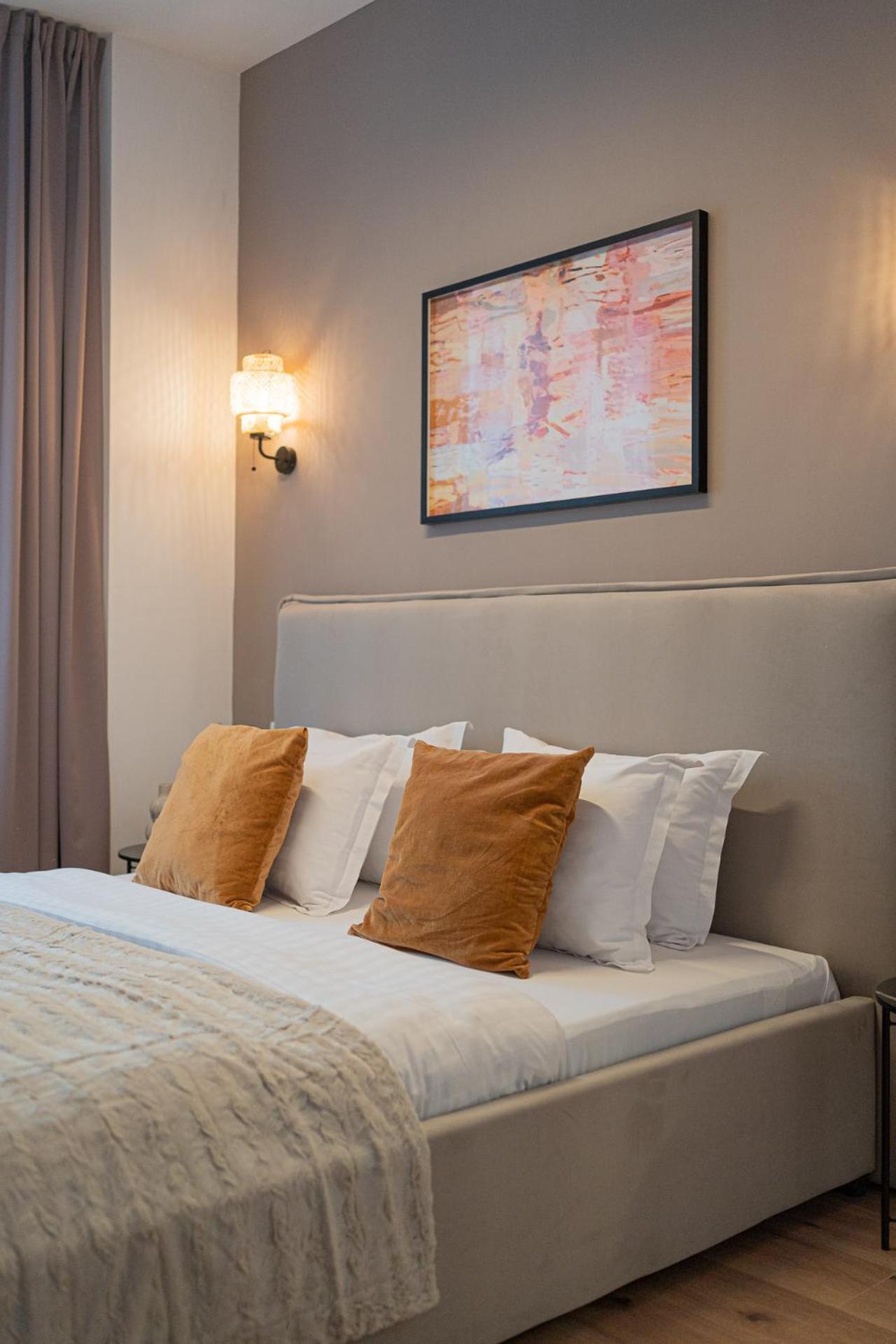 Loggia & Luxe 5br Penthouse In Universitatii Area Appartamento Bucarest