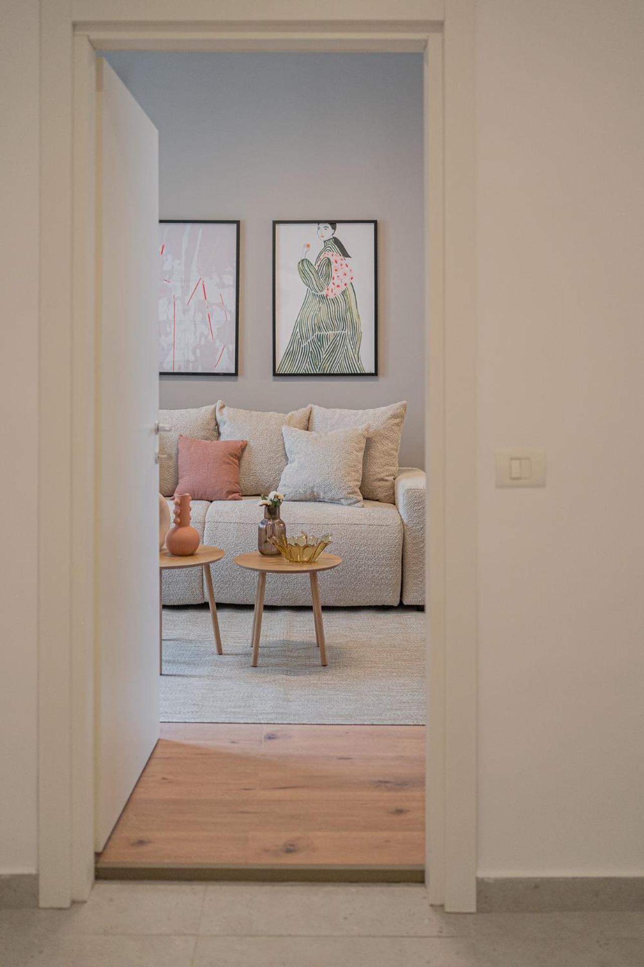Loggia & Luxe 5br Penthouse In Universitatii Area Bucharest
